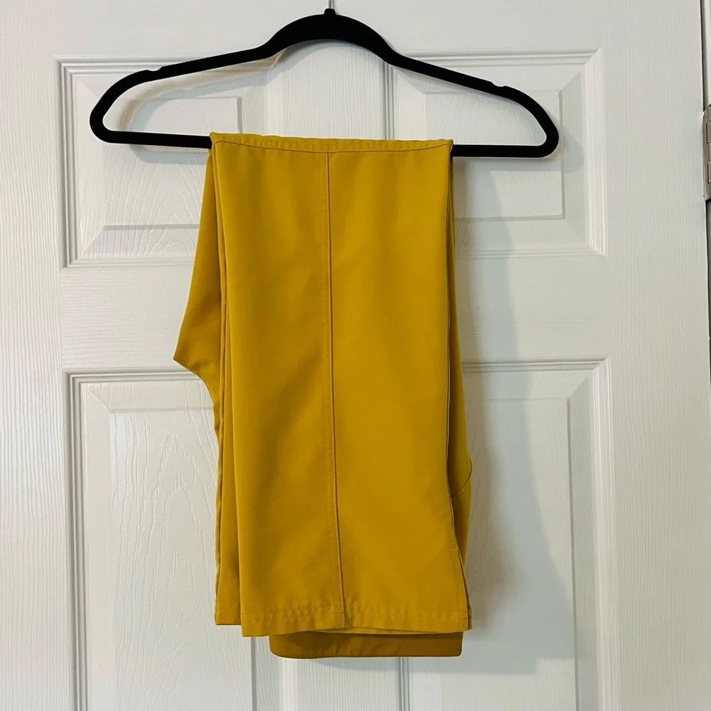 Figs Small Petite Light Gold Kade
Scrub Pants - Picture 3 of 5